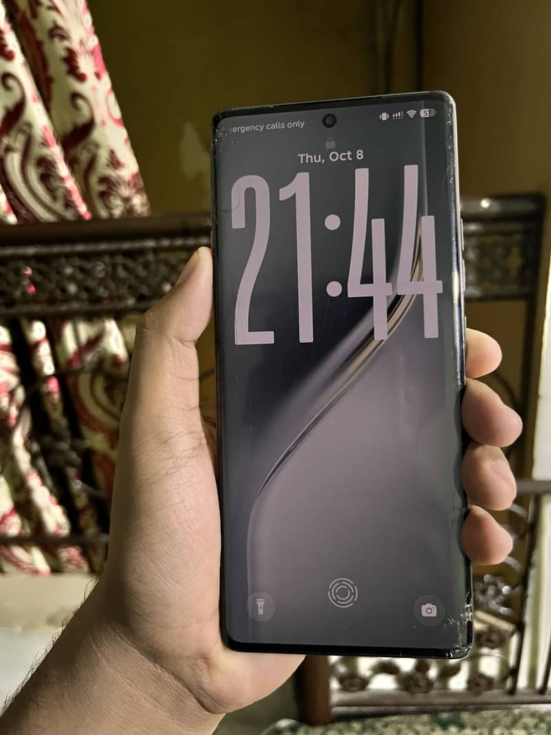 Tecno CAMON 40 Pro 1