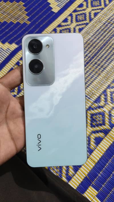 vivo Y18