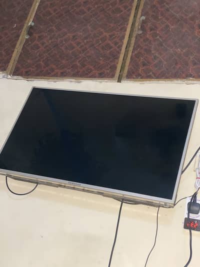 40/43 inch lcd panel ma 2 3 lines hh magar nazar nhi ati