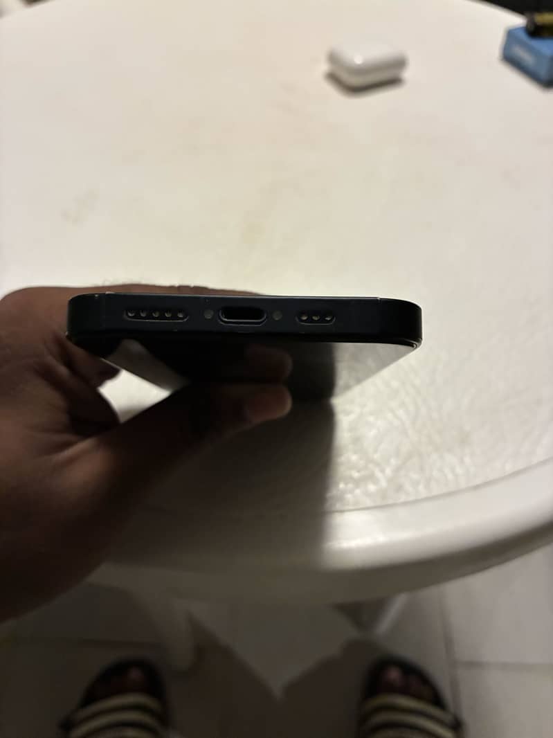 Apple iPhone 14 4