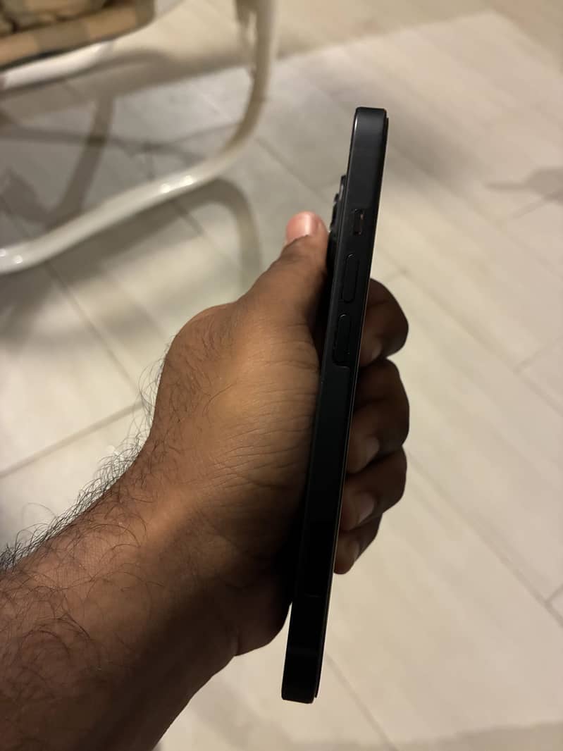 Apple iPhone 14 7