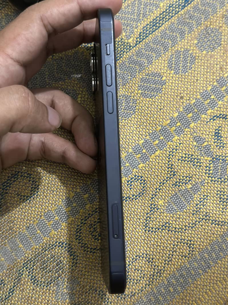 Apple iPhone 12 3