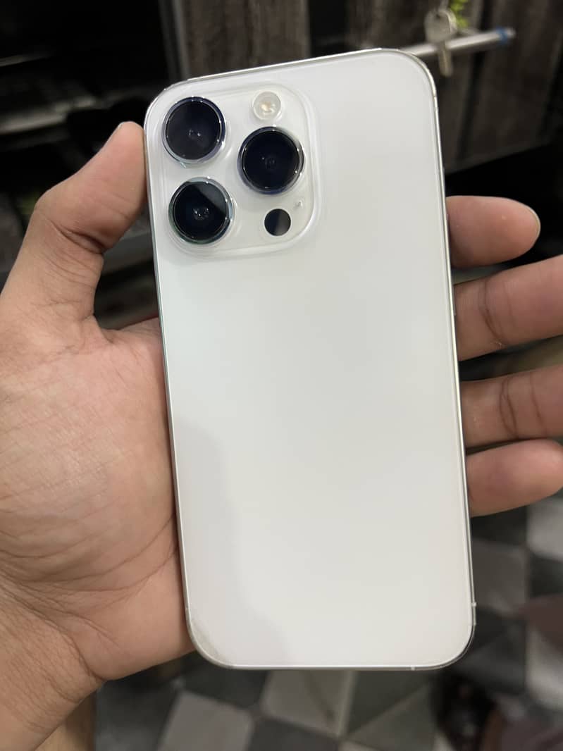 Apple iPhone 14 Pro 0