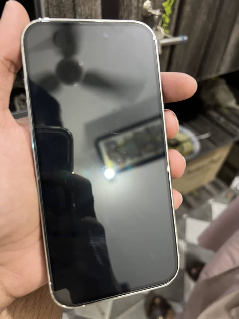 Apple iPhone 14 Pro 2