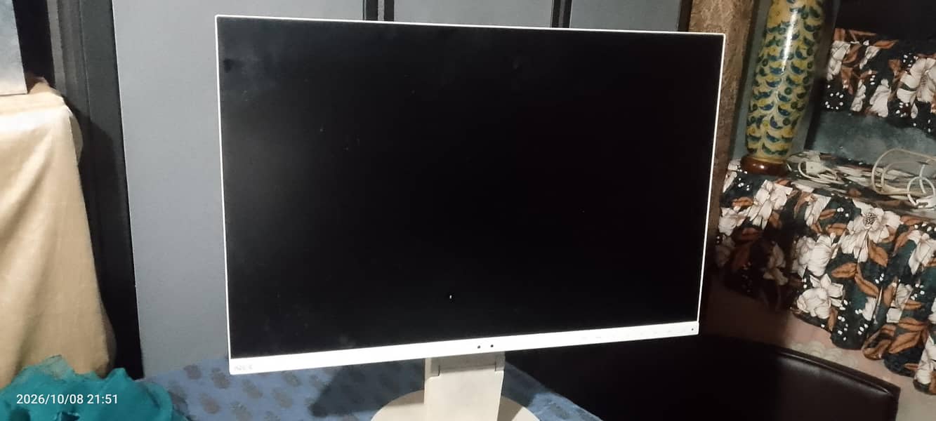 NEC borderless lcd 0