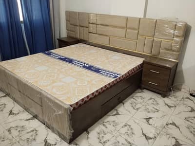 Bed side tables with mattress Drassing table new