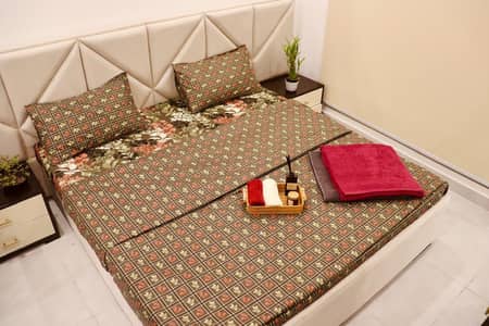 Furnished Studio Park house apartments, Gulberg 3, Lahore-per day rent