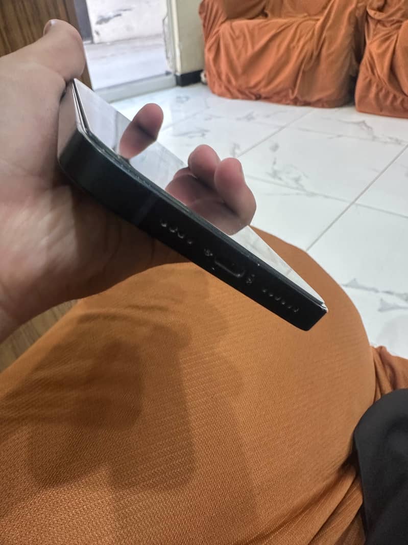 Apple iPhone 14 plus 0