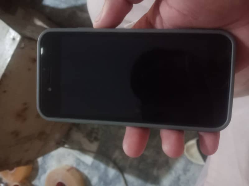Apple iPhone 7 4