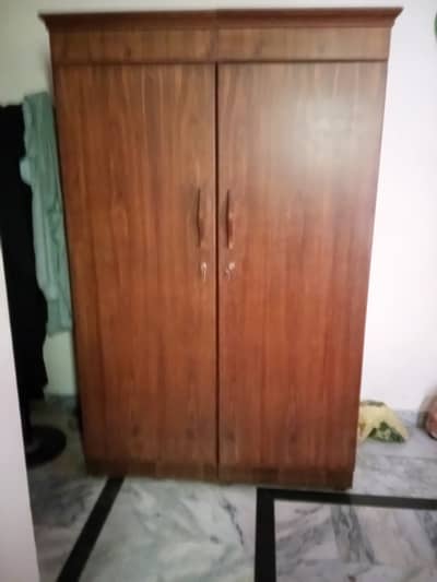Wardrobe wood almari for availabe for sale