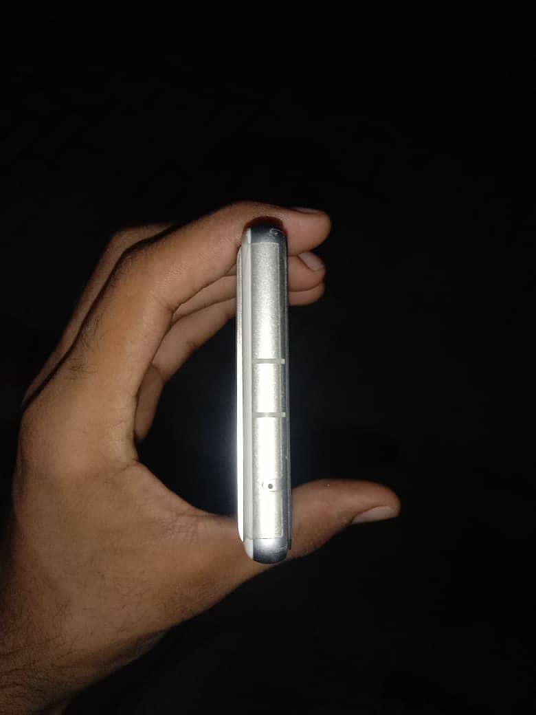 Google Pixel 7a 1