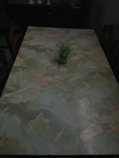 6 seater Dining table