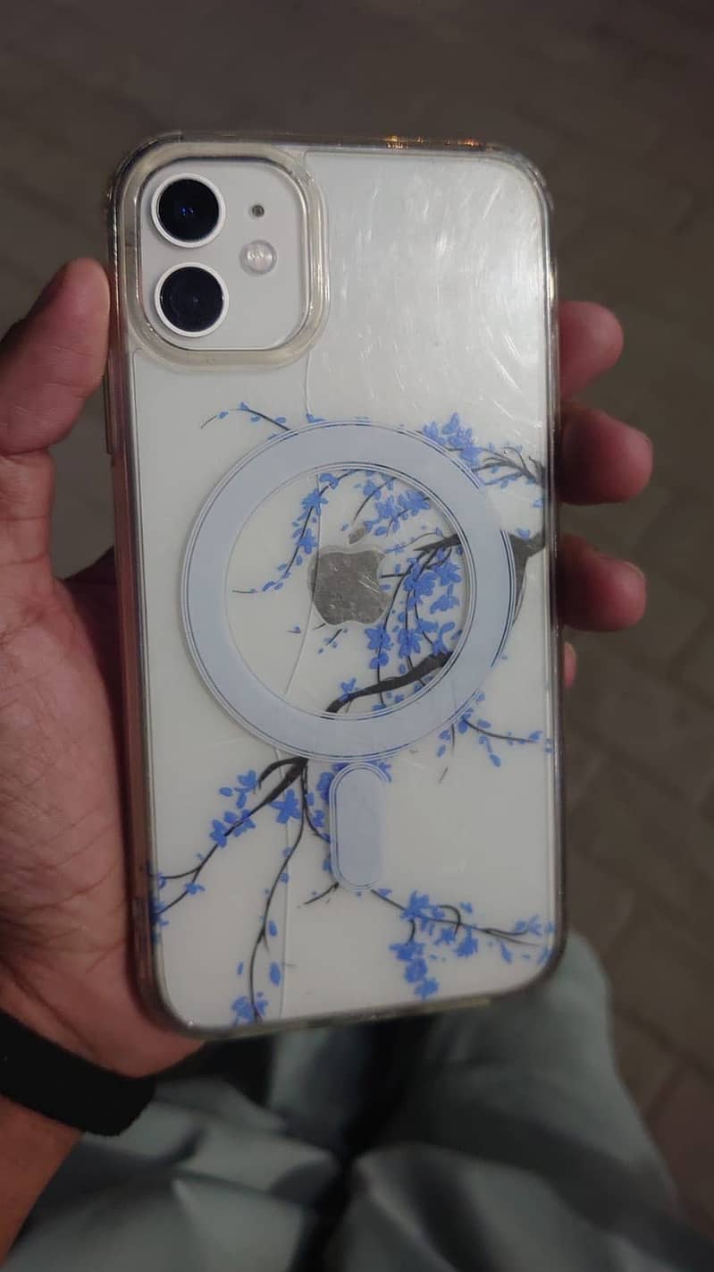 Apple iPhone 11 4