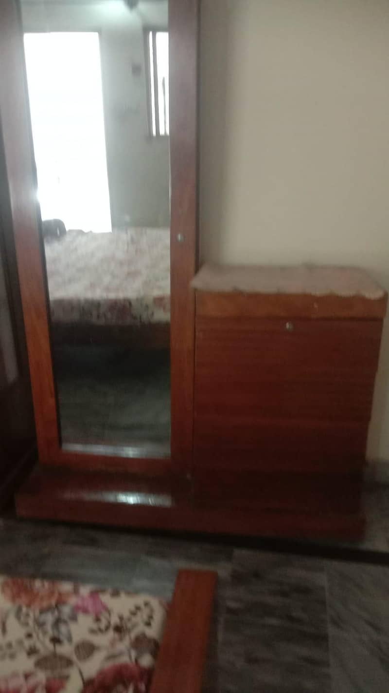 almari darasing  table 1