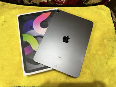 IPAD AIR 4 WITH BOX