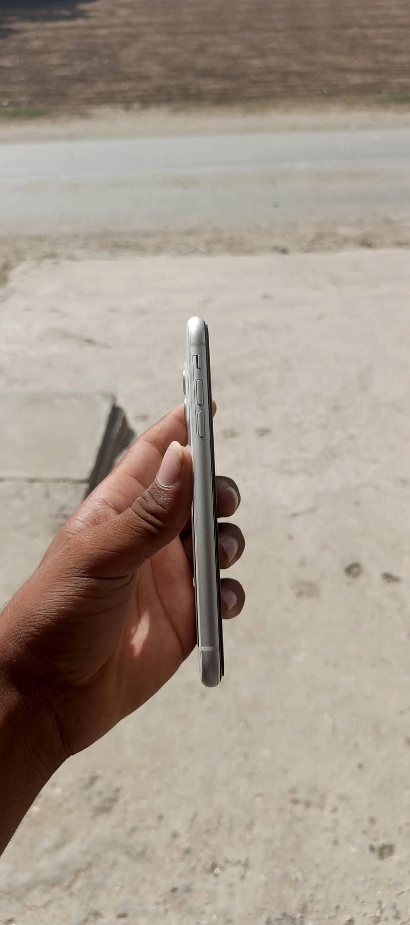 Apple iPhone 11 4