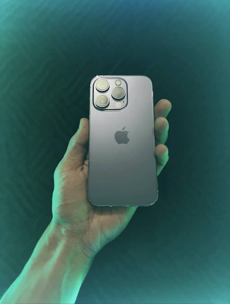 Apple iPhone 14 Pro 0