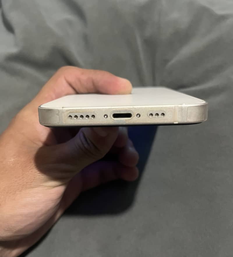 Apple iPhone 13 6