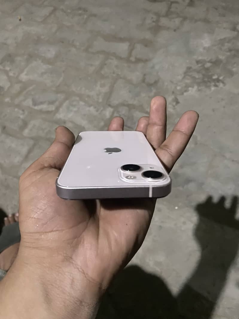Apple iPhone 13 3