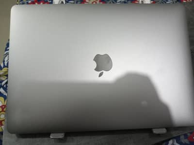 MacBook Air 2020 8/256 gb 13" Retina Display Touch ID space grey