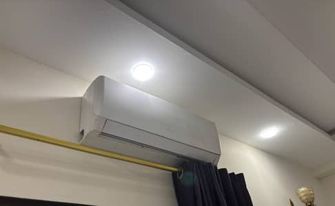 Gree 1 ton slipt Ac