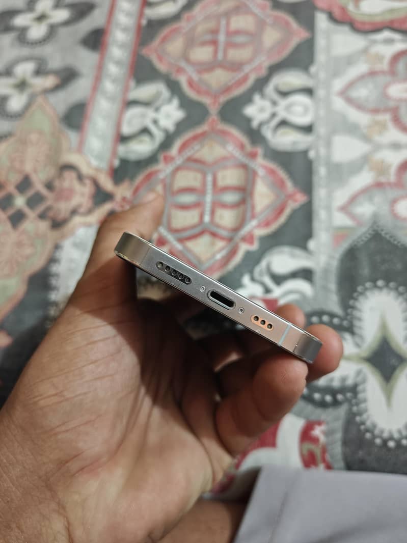 Apple iPhone 13 pro 3