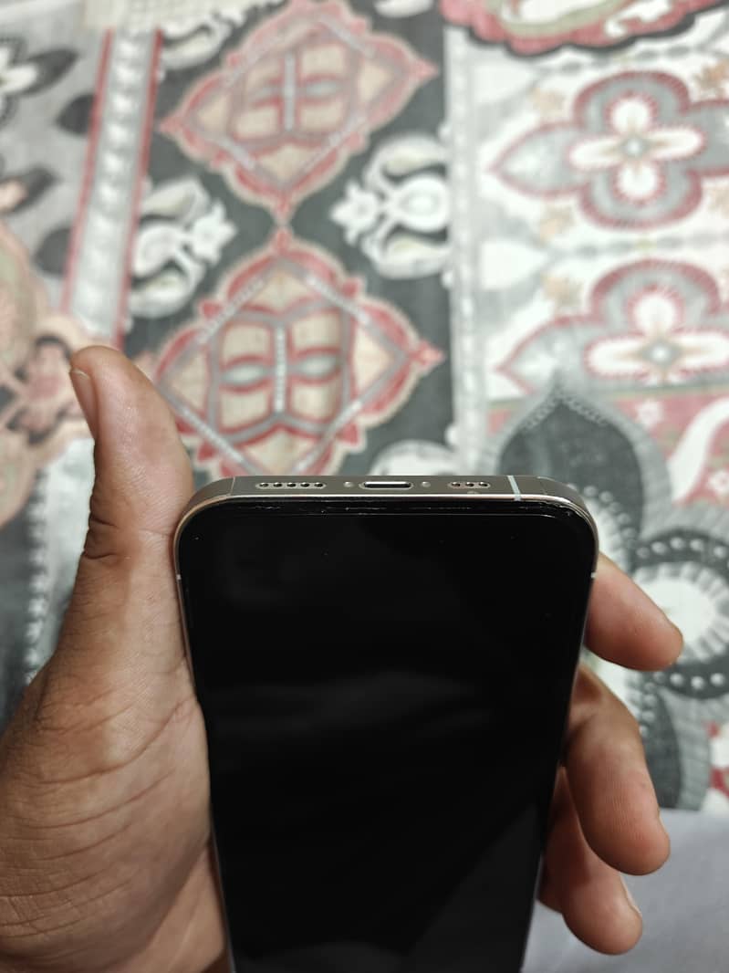 Apple iPhone 13 pro 6