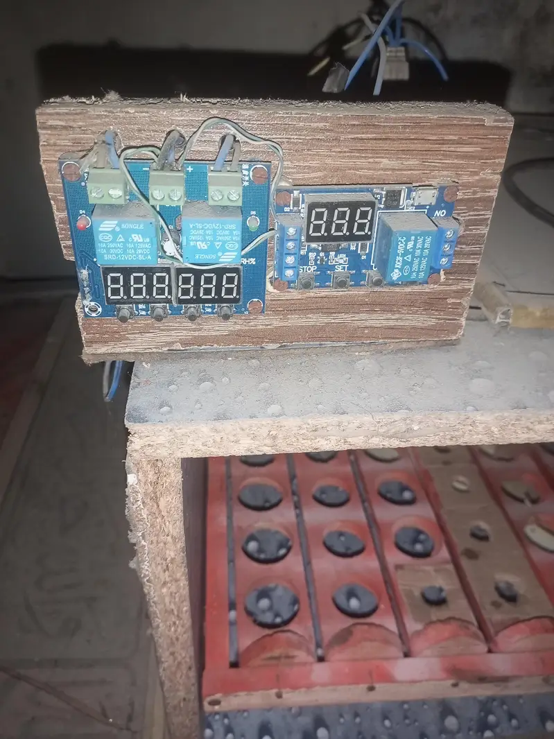 12 volt solar incubator automatic — photo 2