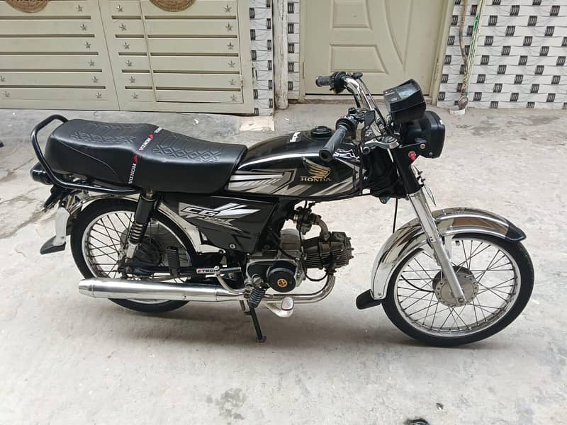 Motorcycle CD70 0