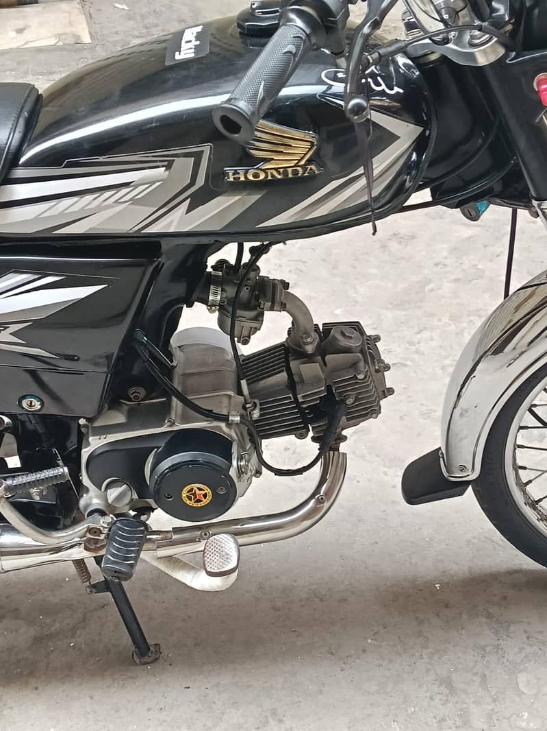 Motorcycle CD70 9