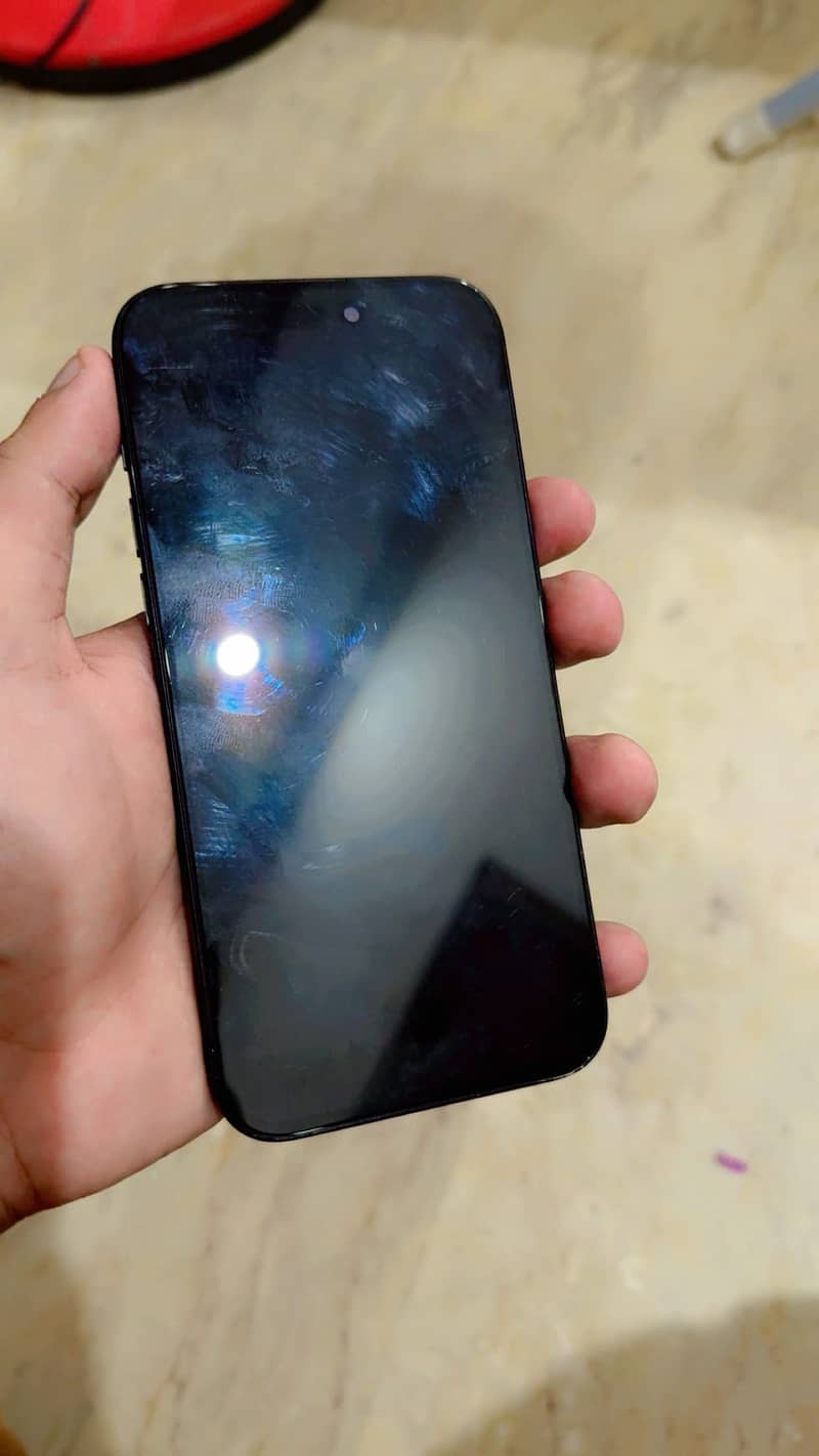 Apple iPhone 15 plus 4