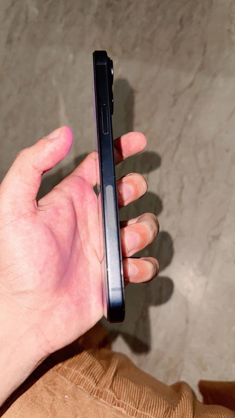 Apple iPhone 15 plus 7