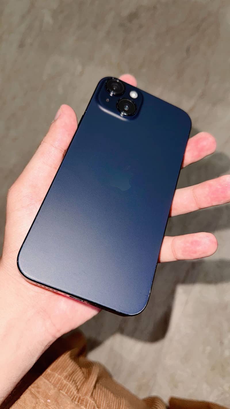 Apple iPhone 15 plus 9