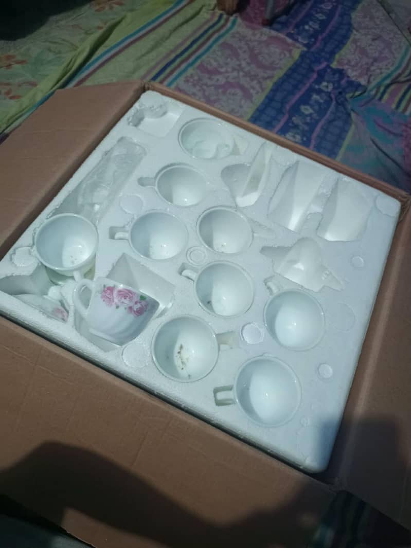 dinner set 4