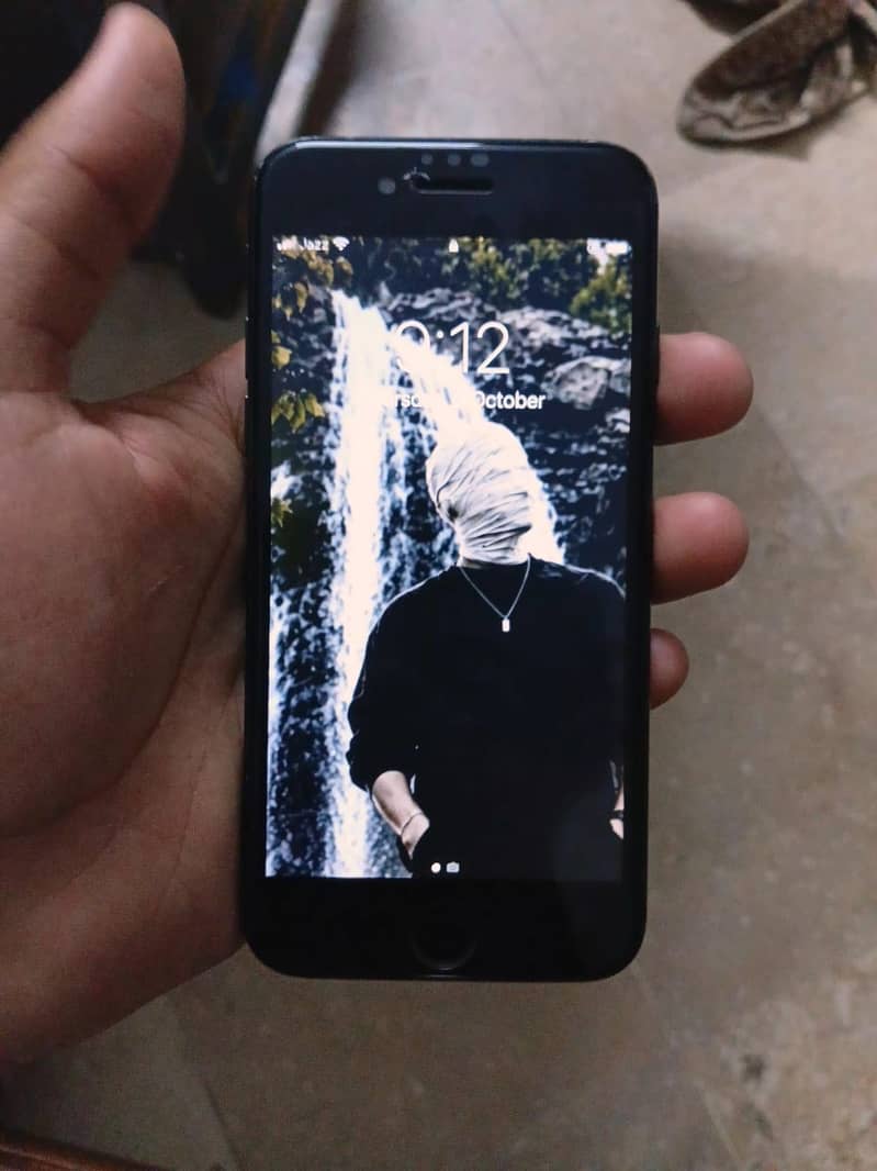 Apple iPhone 7 1