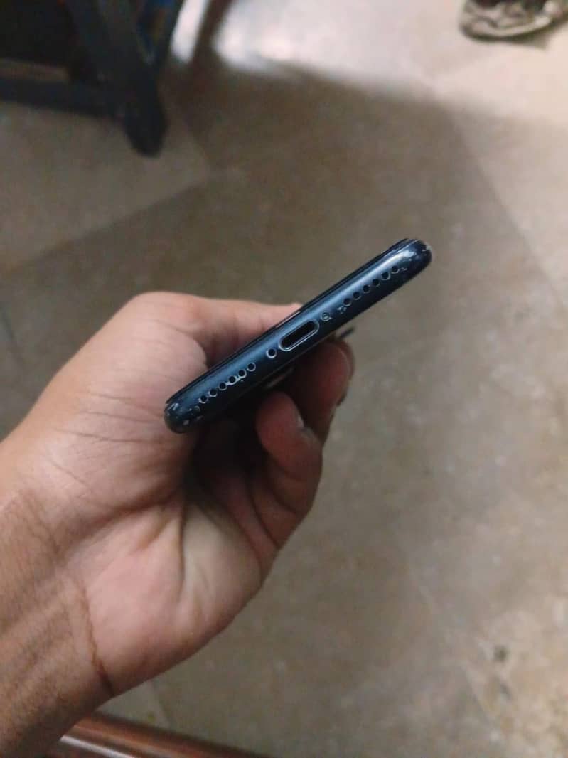 Apple iPhone 7 5