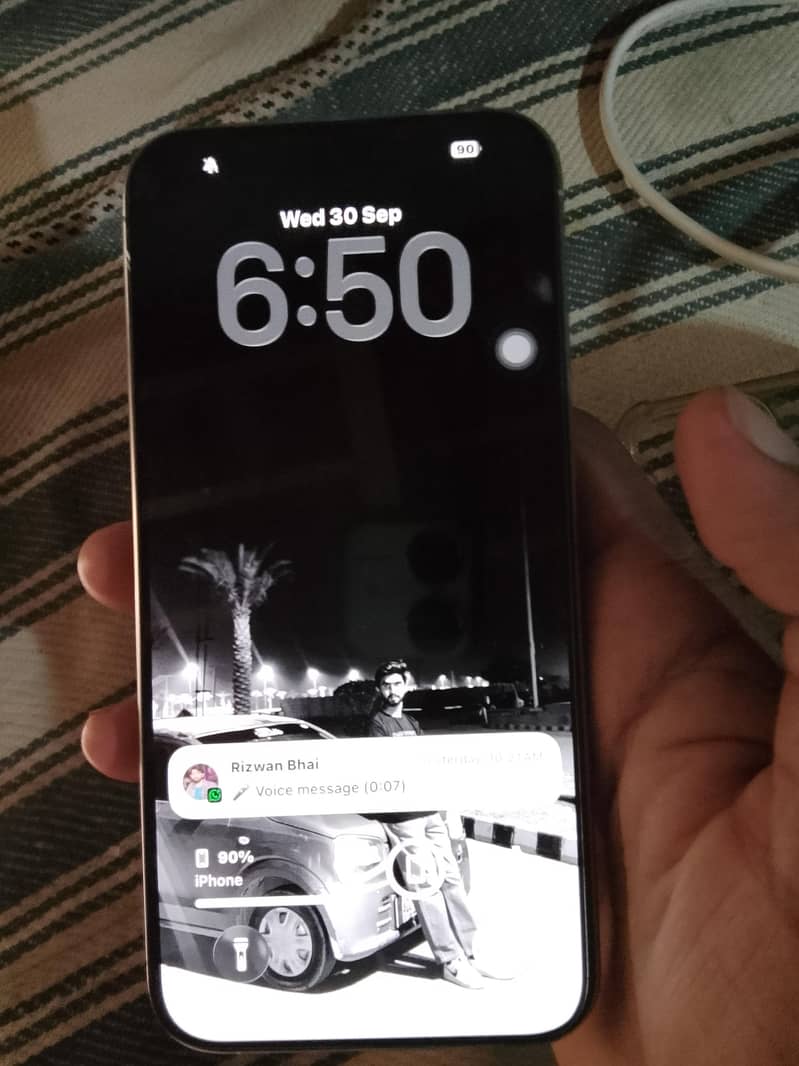 Apple iPhone 15 plus 4