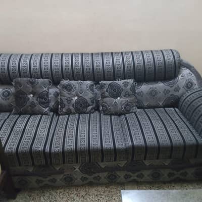 good as new sofa, 6 seater sofa set. large + six cushions