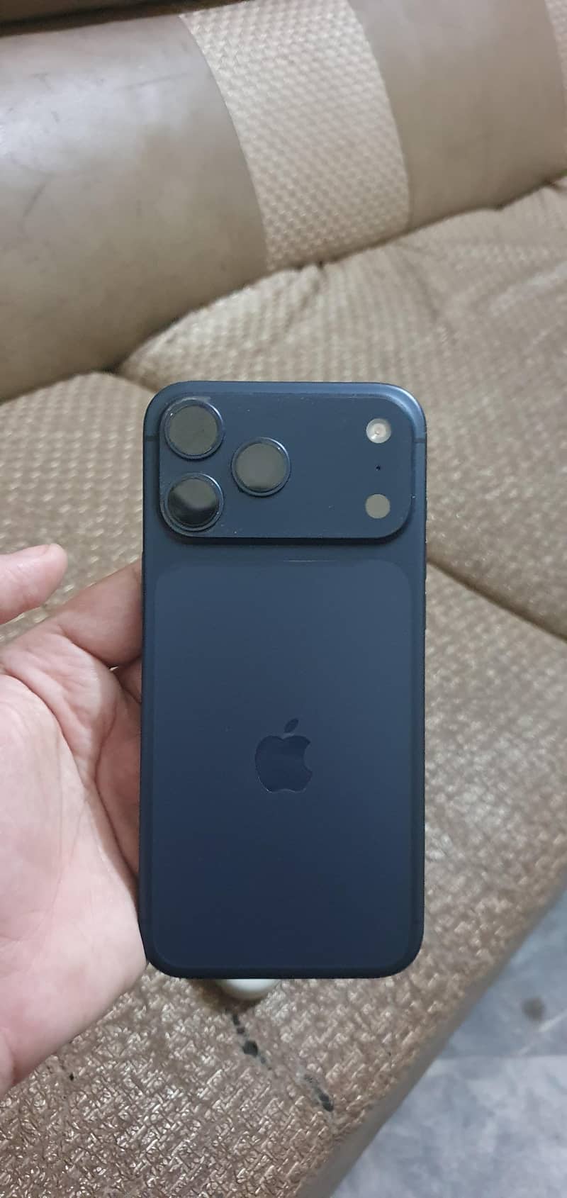 Apple iPhone 17 Pro Max 0
