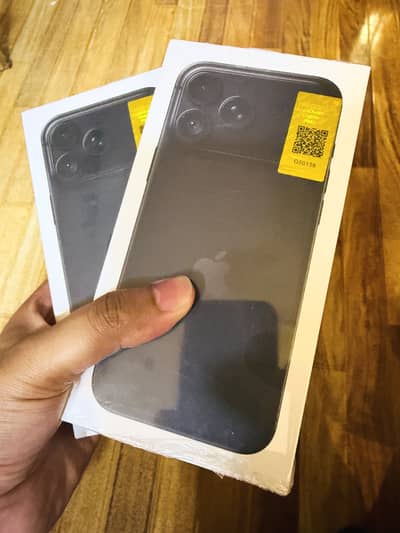 Apple iPhone 18 Pro Max black box Pack