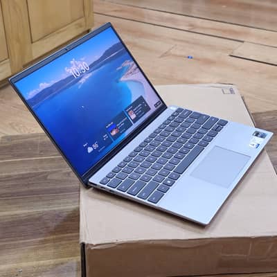 DELL Premium Ultra Book Core i5 (12-Core 16-CPUs) 512GB-NVMe 2K LED