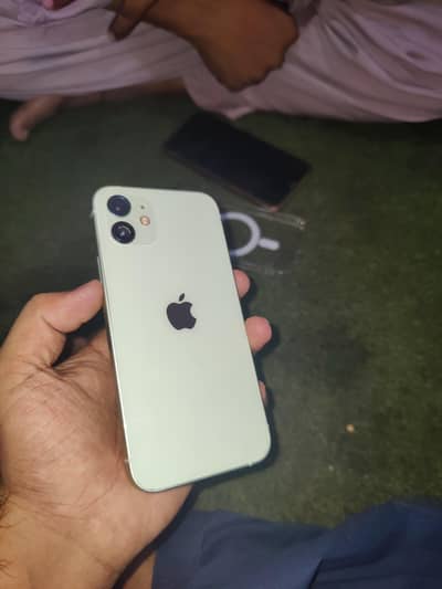 Apple iPhone 12