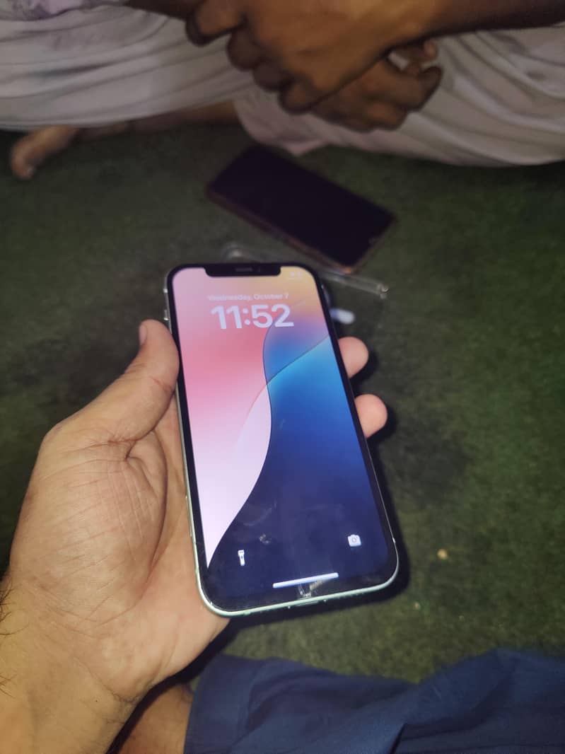 Apple iPhone 12 5