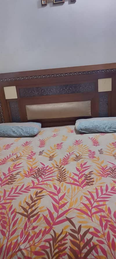 Jumbo Size 4 piece sheesham patex bed set