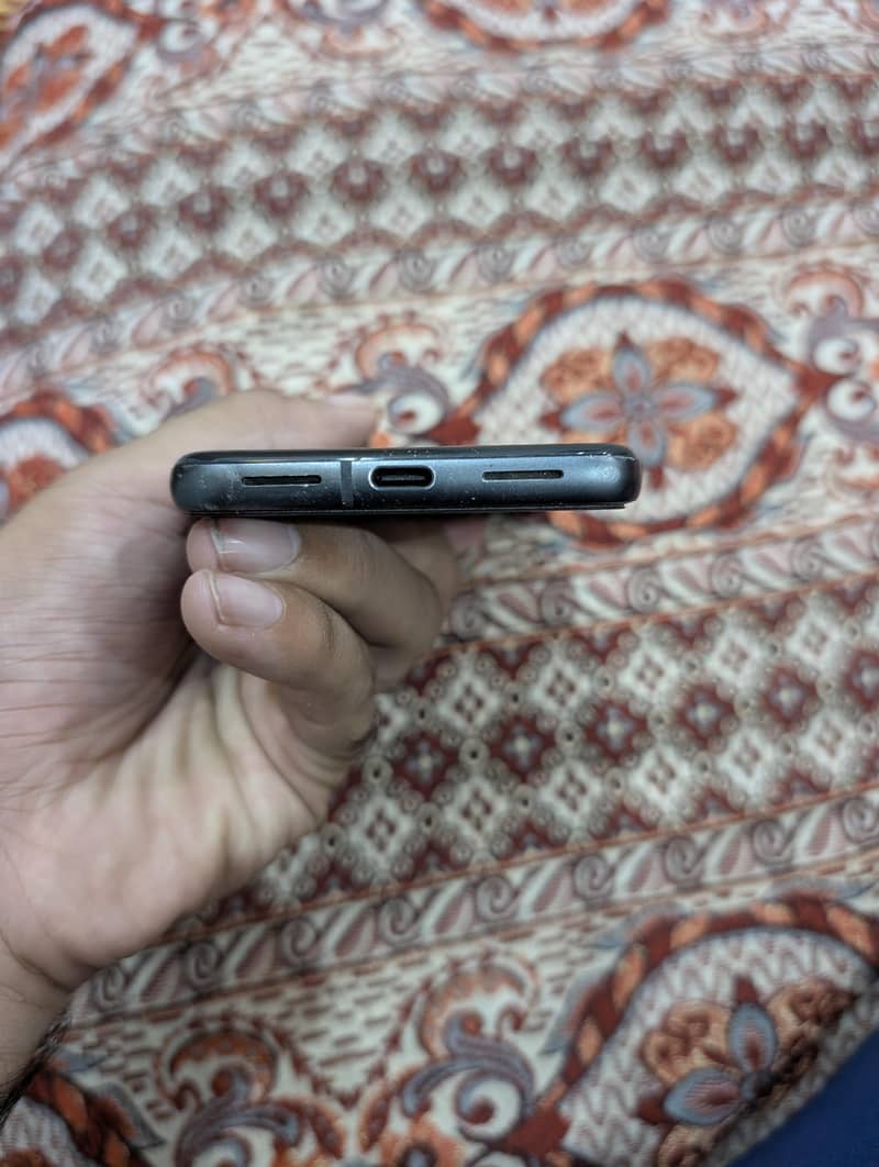 Google Pixel 8 3