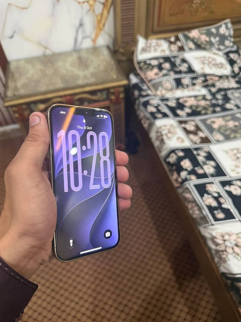 Apple iPhone 13 Pro 6