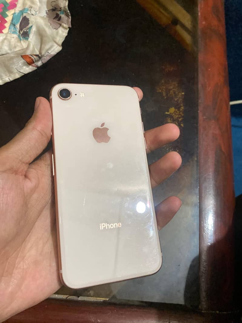 Apple iPhone 8 1