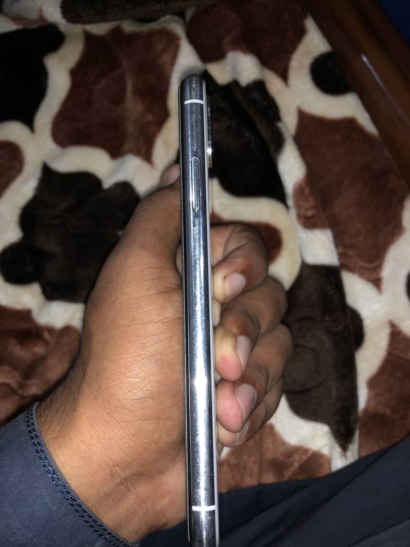 Apple iPhone X 1