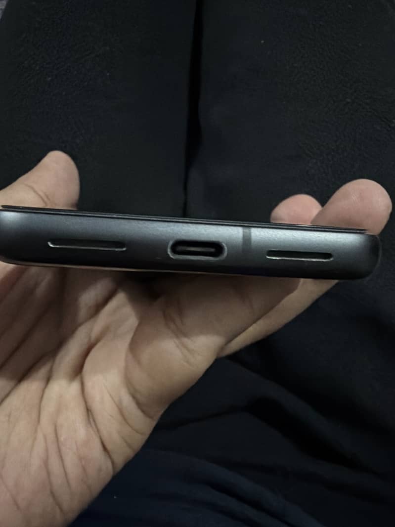 Google Pixel 8 6