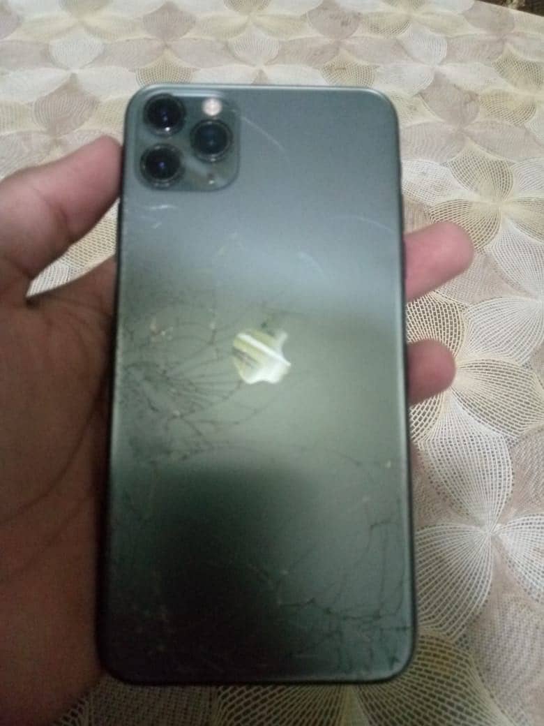 Apple iPhone 11 Pro Max 6
